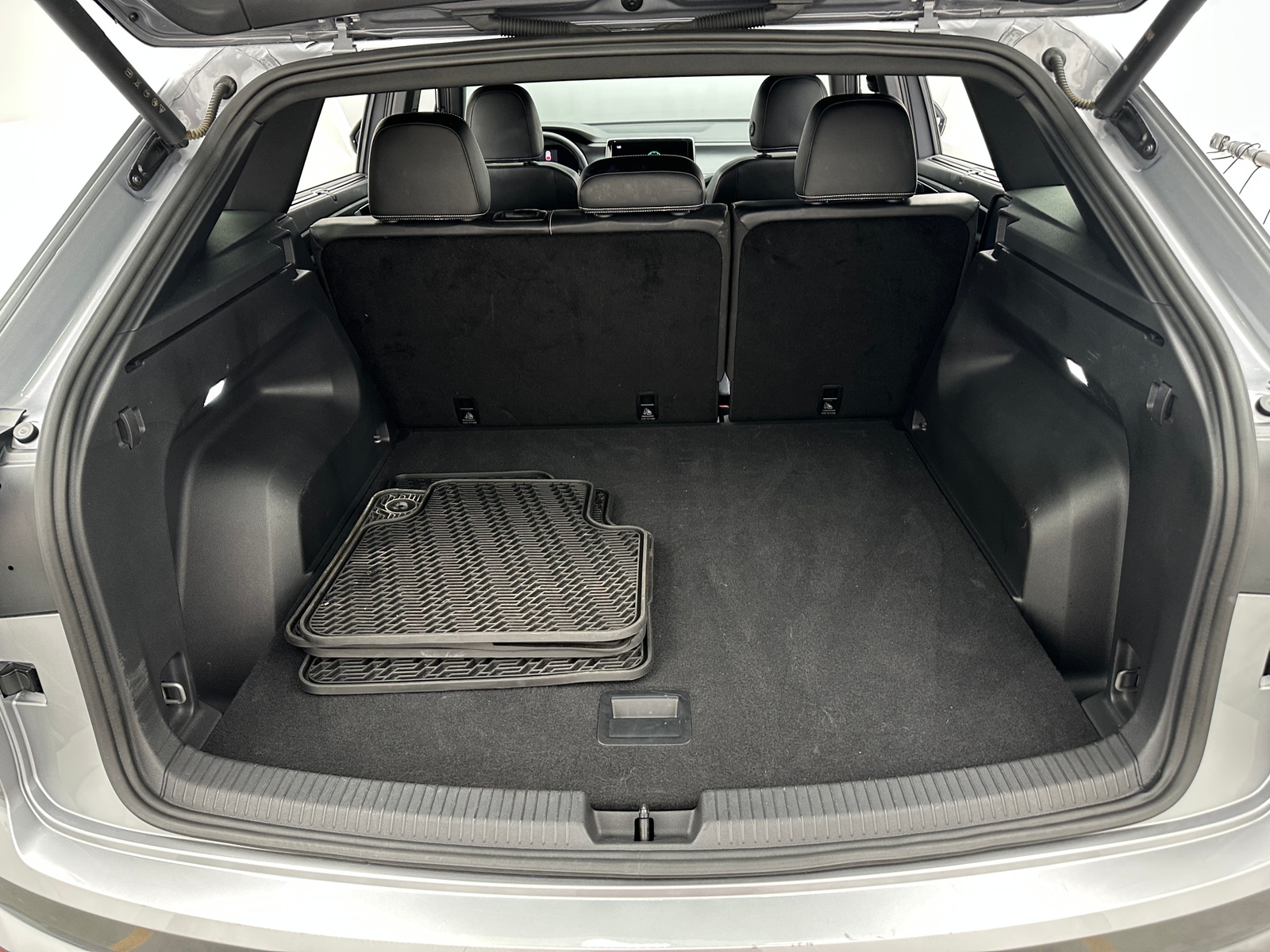 Thumbnail: 2024 Volkswagen Atlas - 6