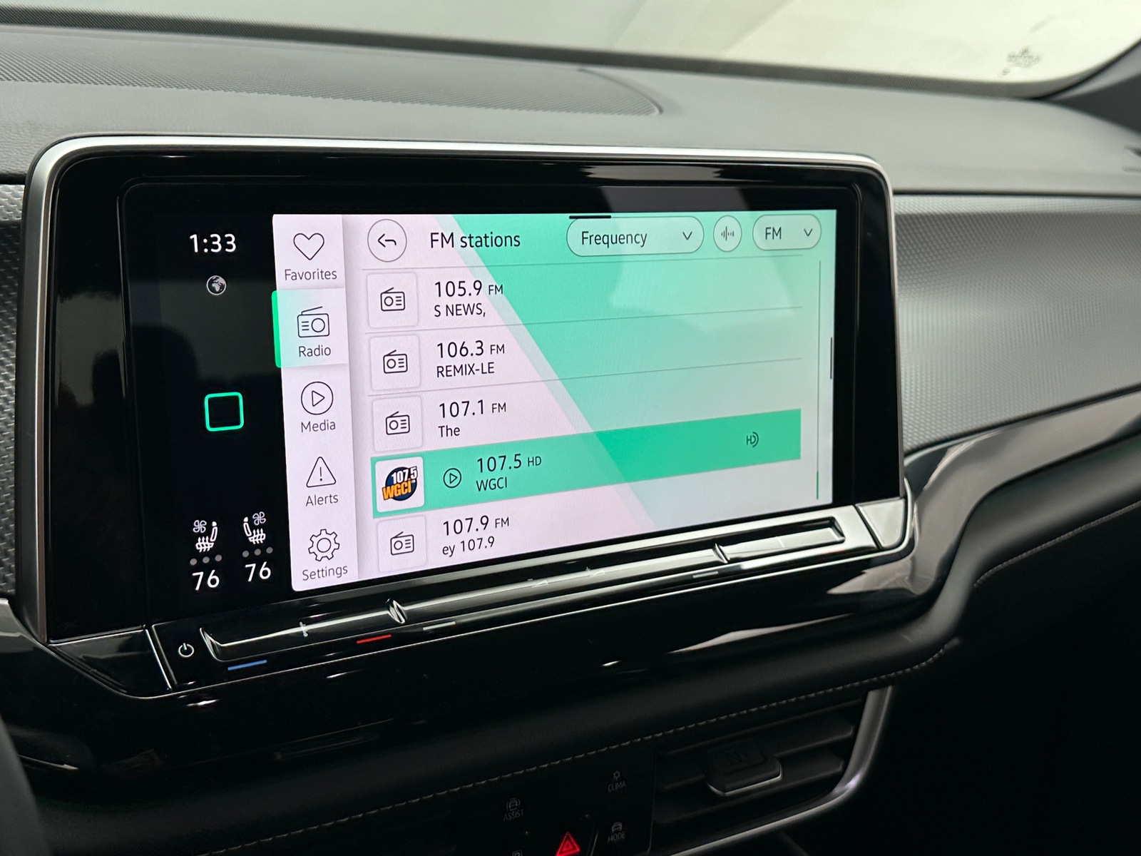 Thumbnail: 2024 Volkswagen Atlas - 3