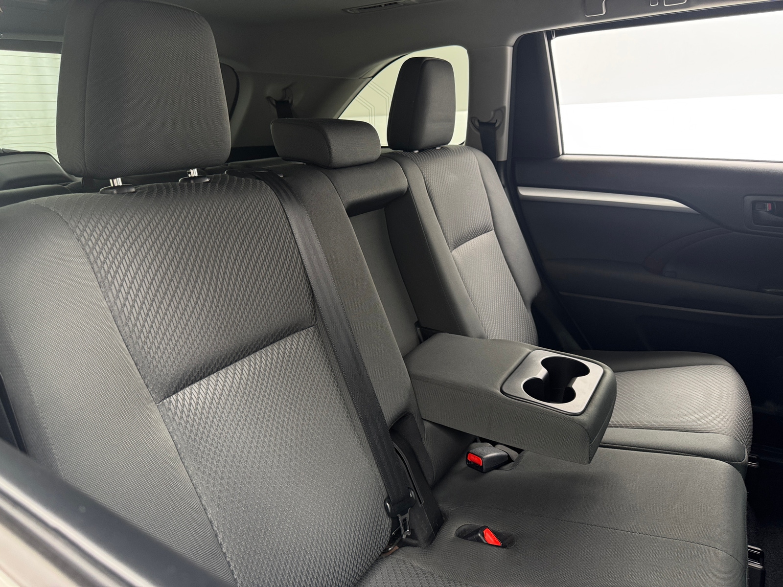 Thumbnail: 2018 Toyota Highlander - 6