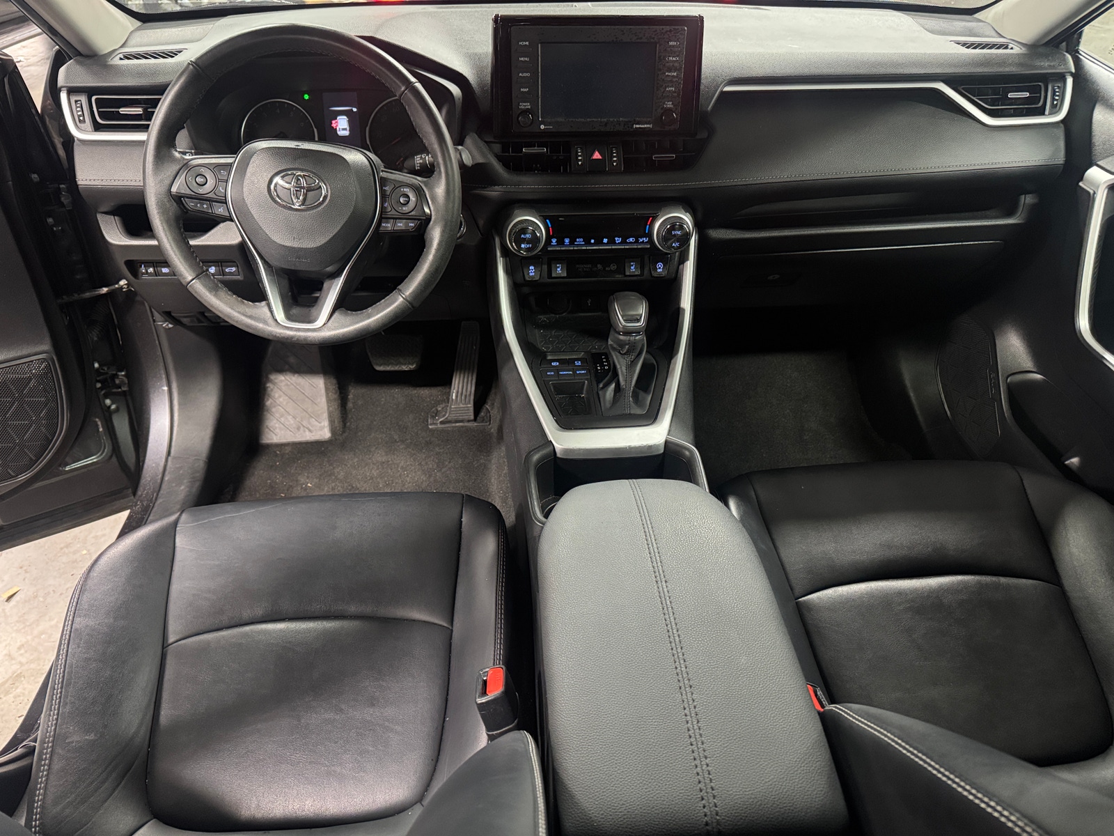 Thumbnail: 2022 Toyota RAV4 - 2