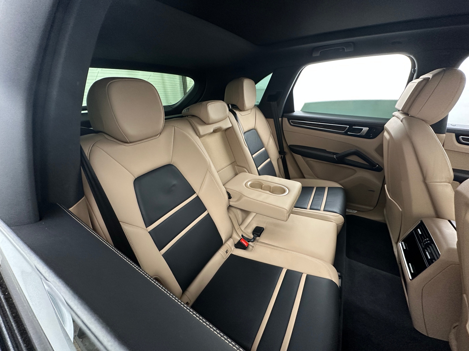 Thumbnail: 2021 Porsche Cayenne - 6