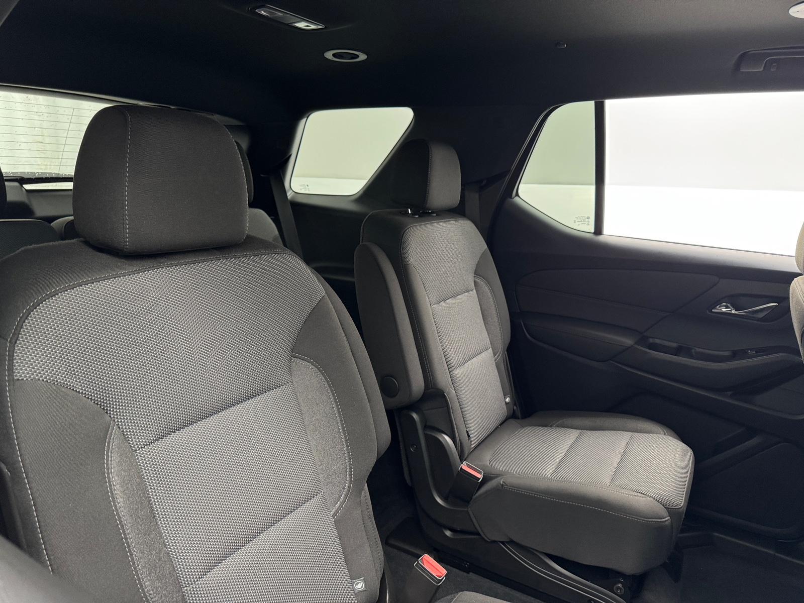 Thumbnail: 2022 Chevrolet Traverse - 6