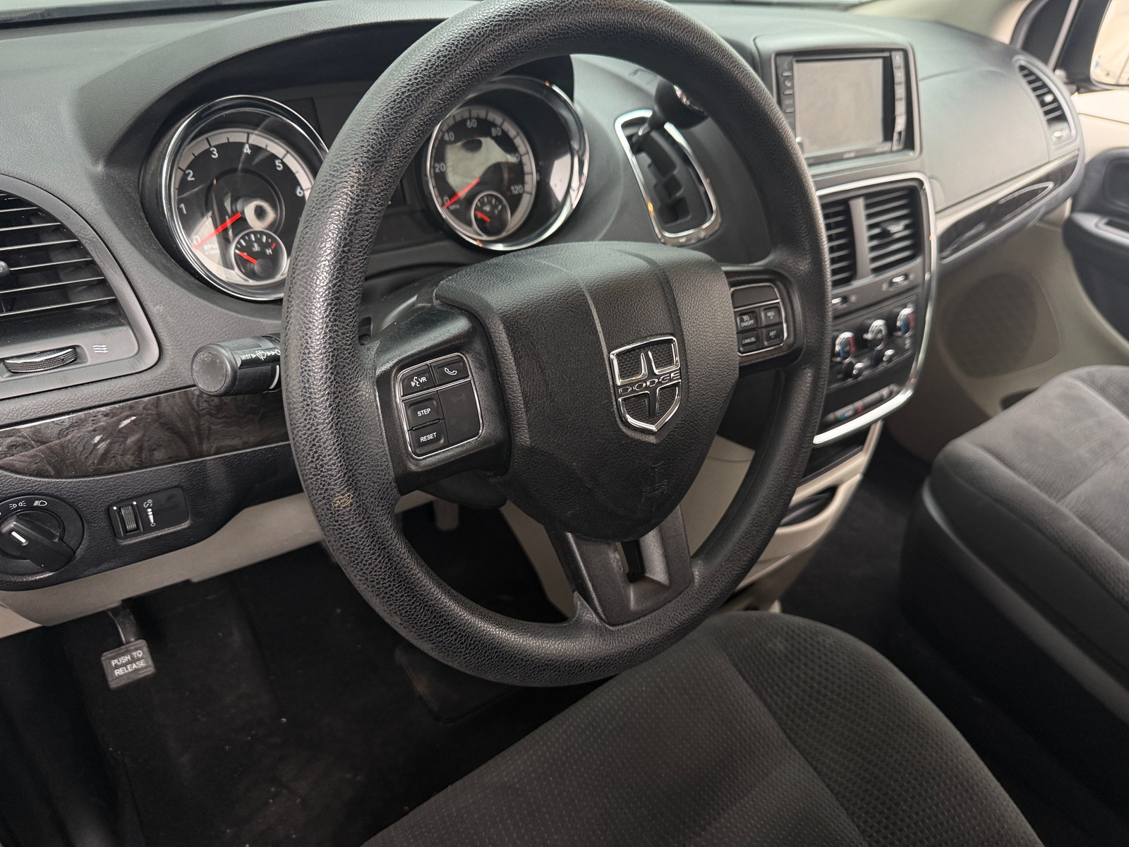 Thumbnail: 2019 Dodge Grand Caravan - 5