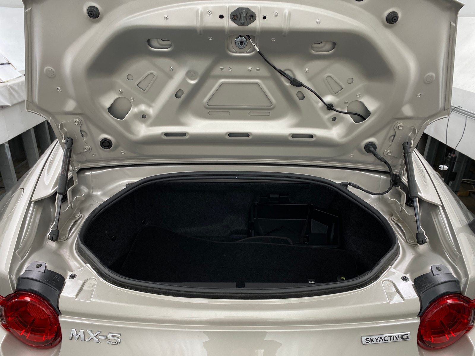 Thumbnail: 2023 Mazda MX-5 Miata - 5