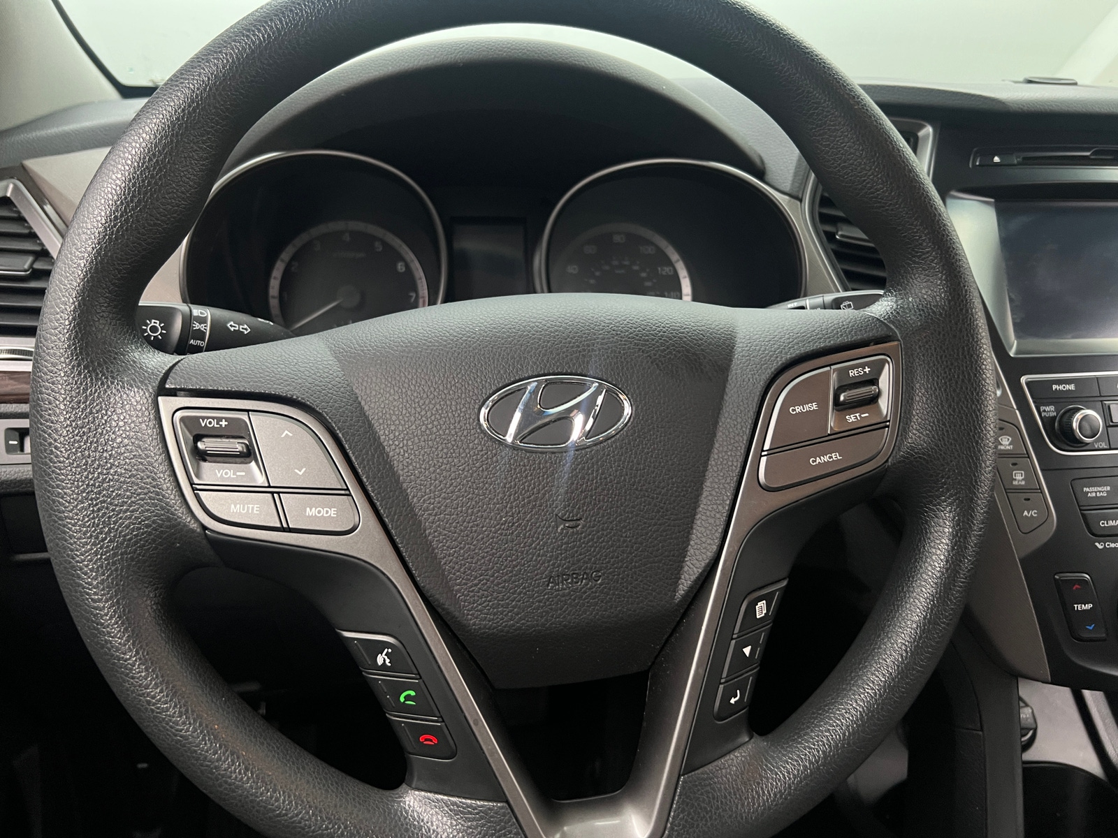 Thumbnail: 2018 Hyundai Santa Fe - 5