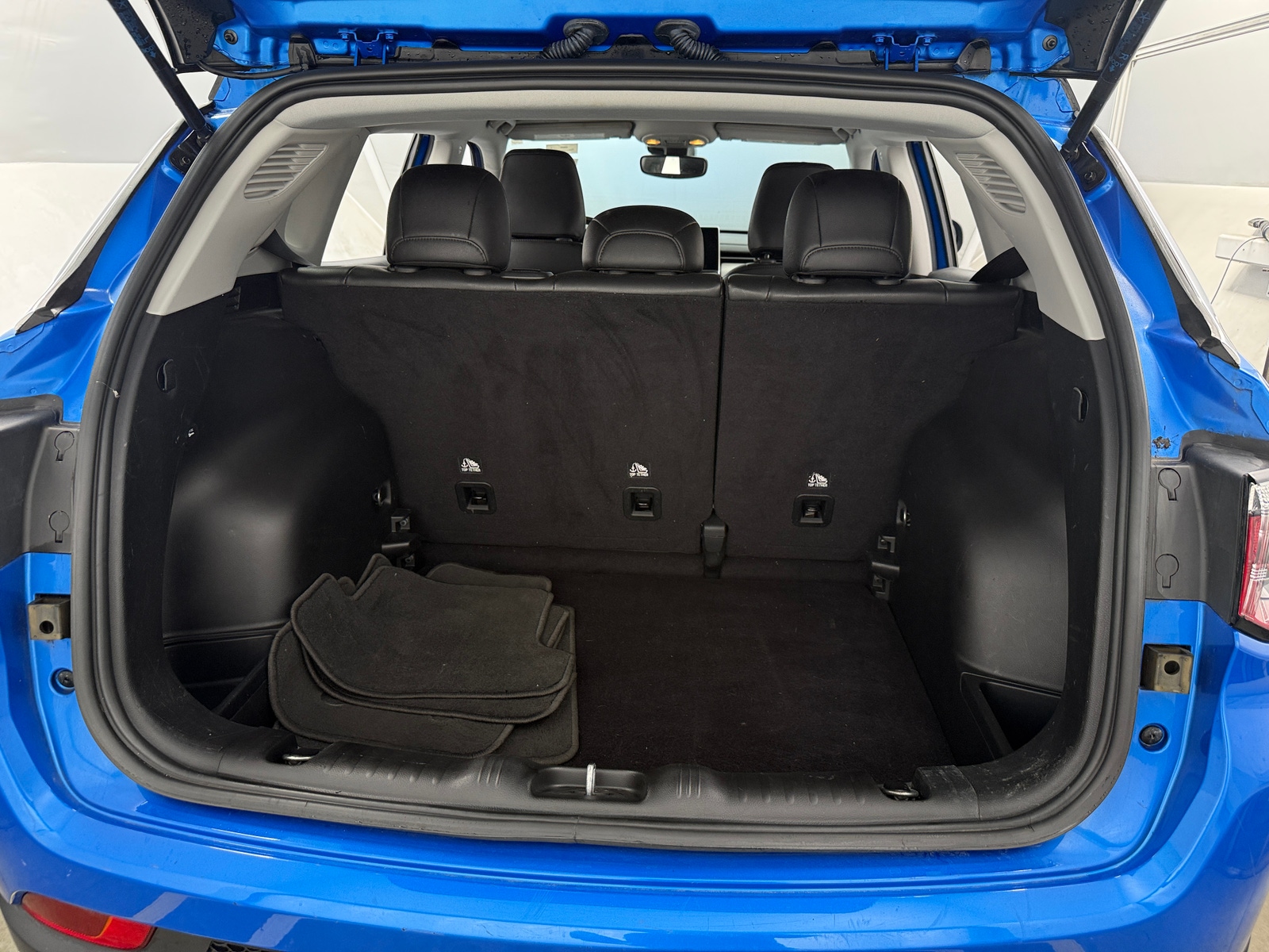 Thumbnail: 2022 Jeep Compass - 6