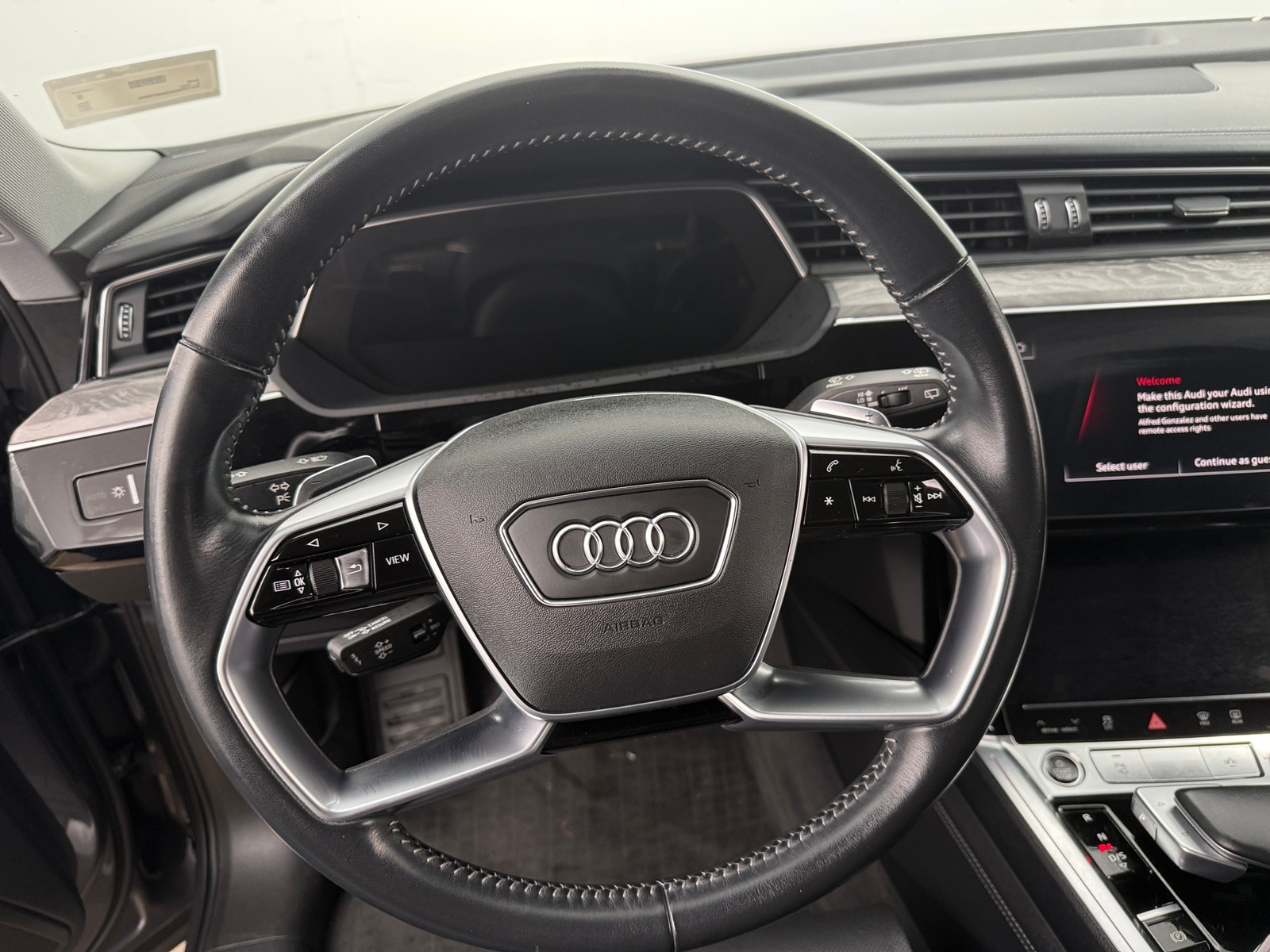 Thumbnail: 2021 Audi e-tron - 4