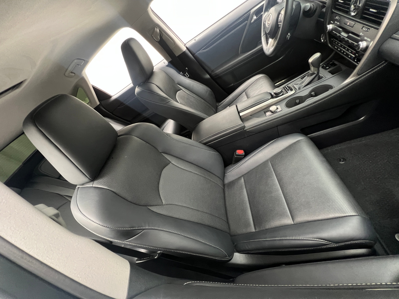 Thumbnail: 2017 Lexus RX - 2