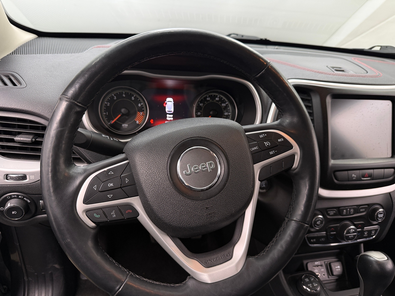 Thumbnail: 2015 Jeep Cherokee - 5