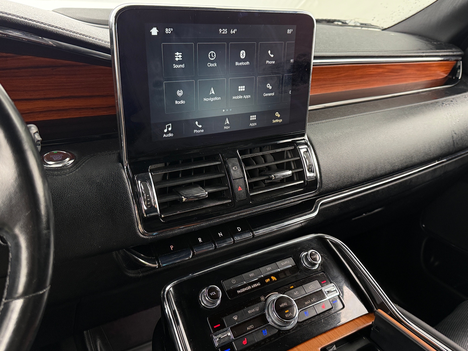 Thumbnail: 2019 Lincoln Navigator - 3