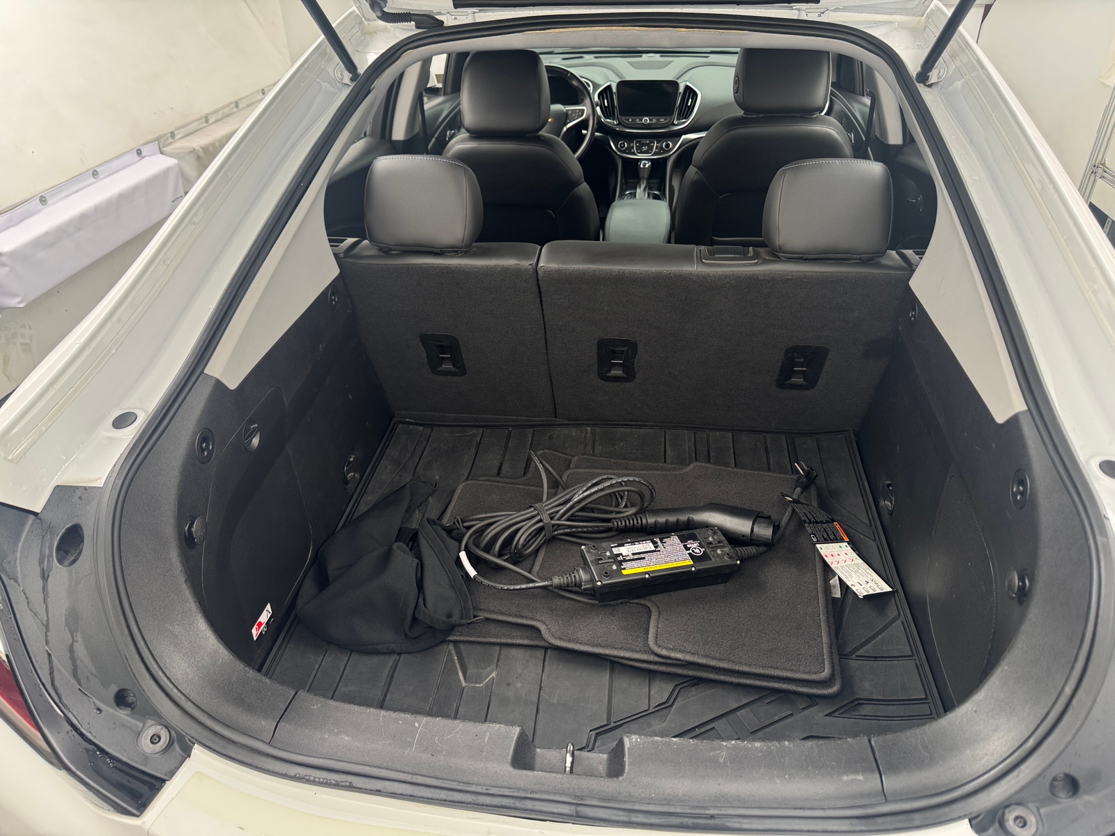 Thumbnail: 2018 Chevrolet Volt - 6