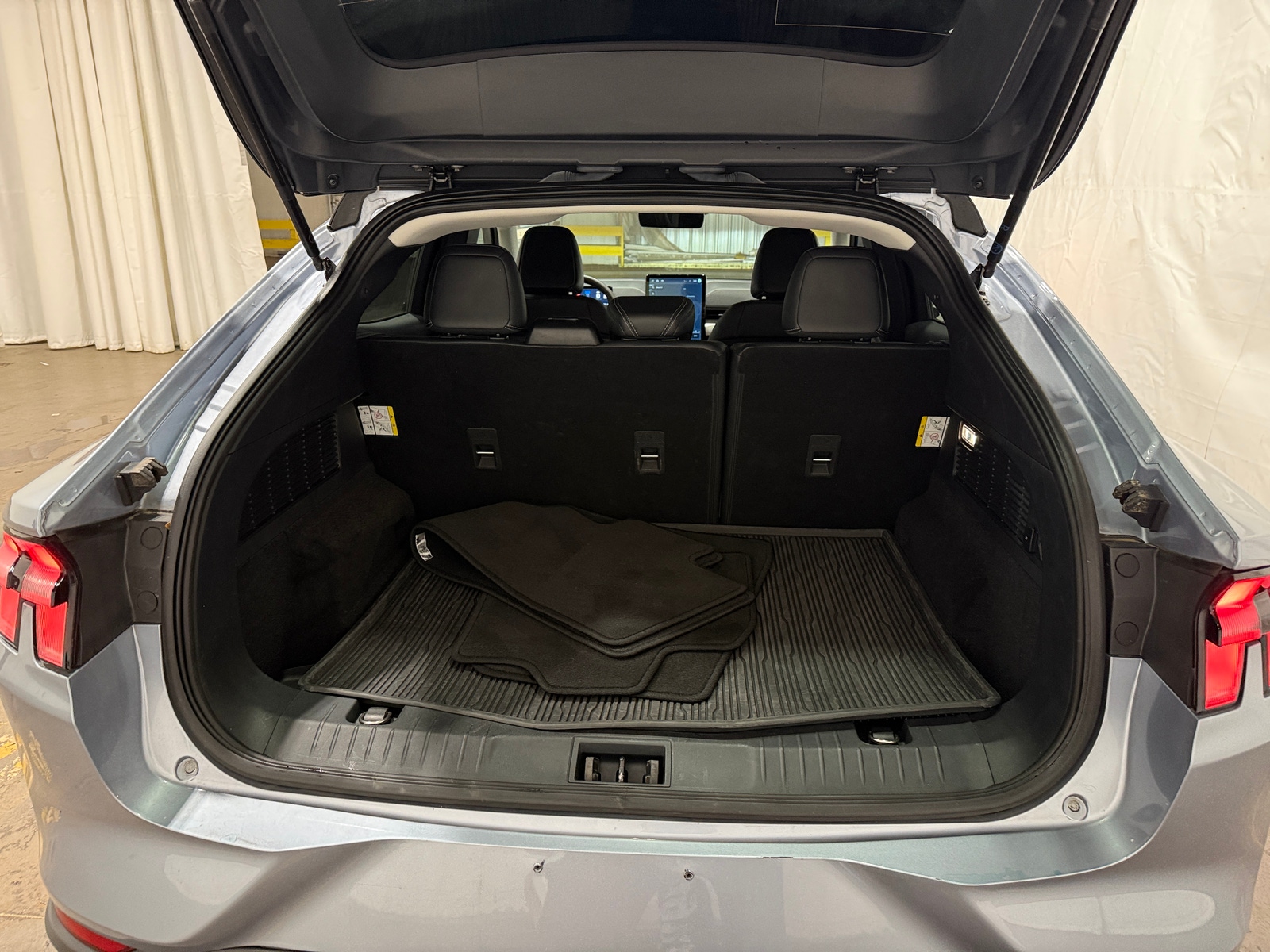 Thumbnail: 2022 Ford Mustang Mach-E - 7