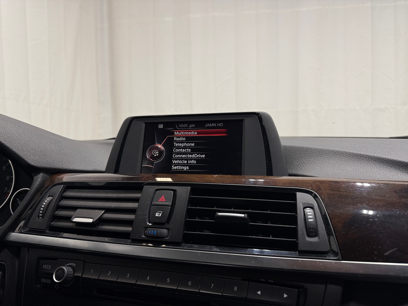 Thumbnail: 2015 BMW 3 Series - 3