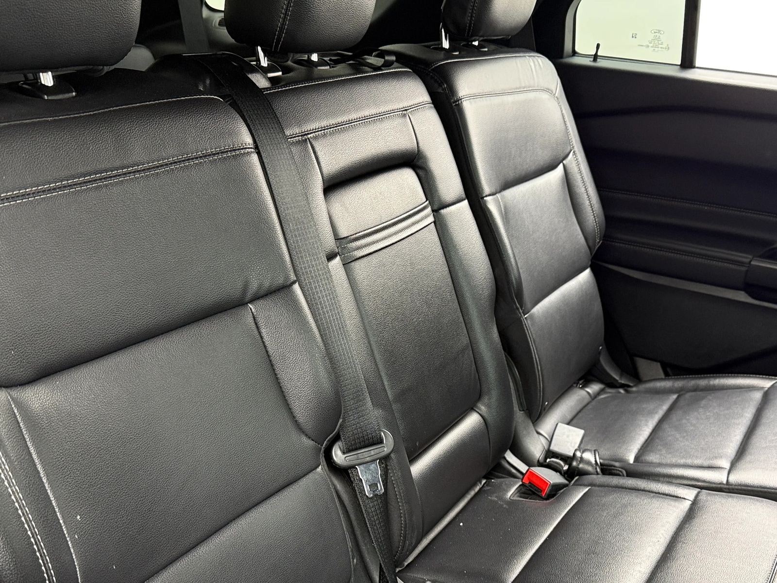 Thumbnail: 2020 Ford Explorer - 5