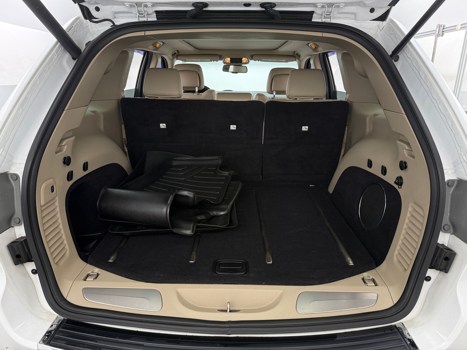 Thumbnail: 2014 Jeep Grand Cherokee - 6