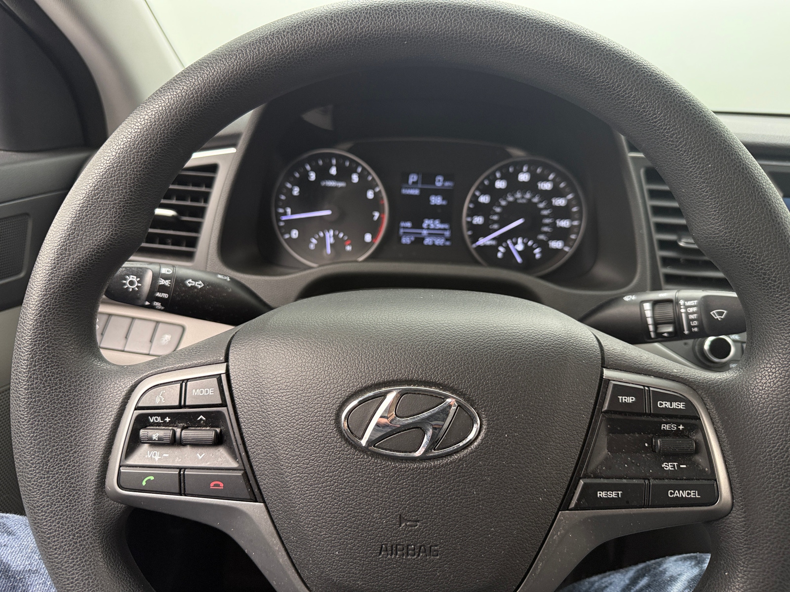 Thumbnail: 2017 Hyundai Elantra - 5