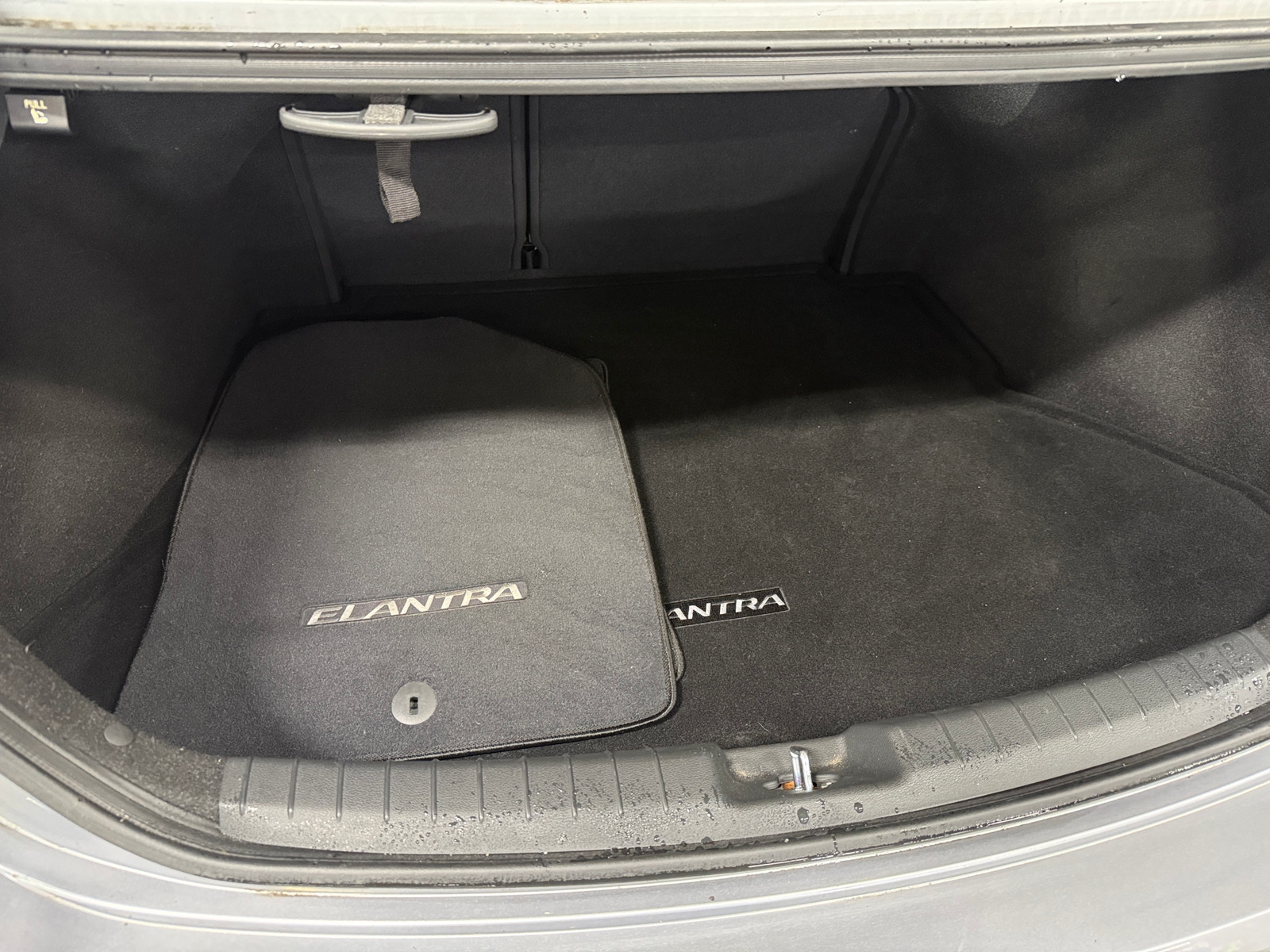 Thumbnail: 2017 Hyundai Elantra - 7