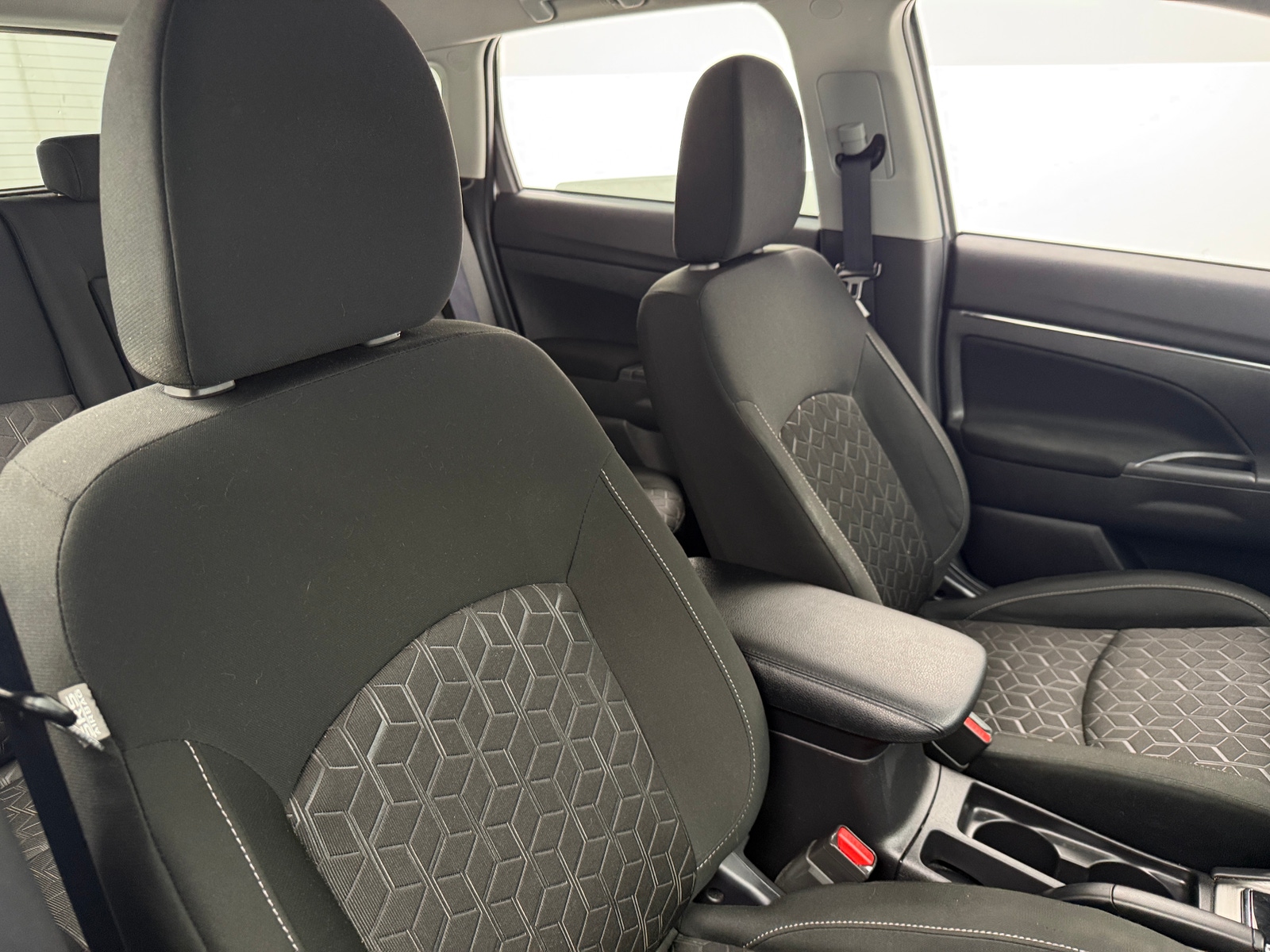 Thumbnail: 2024 Mitsubishi Outlander Sport - 2