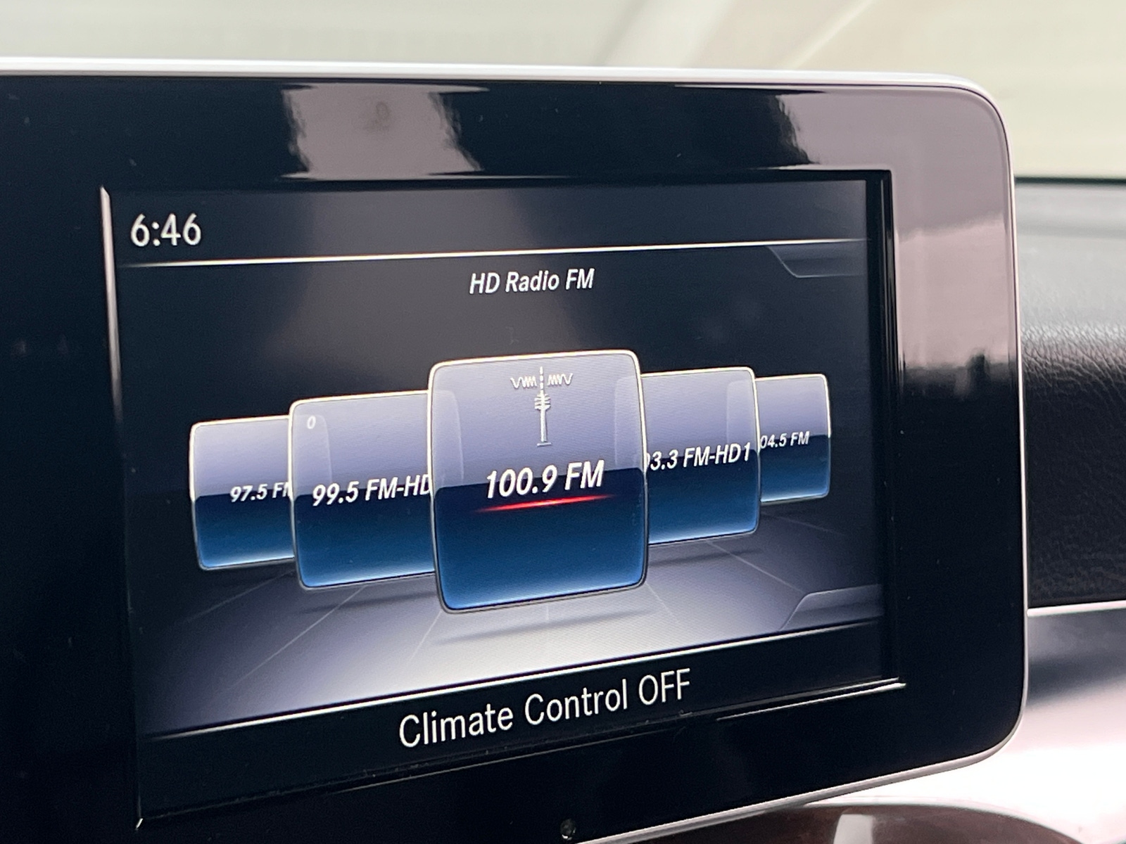 Thumbnail: 2019 Mercedes-Benz GLC - 3