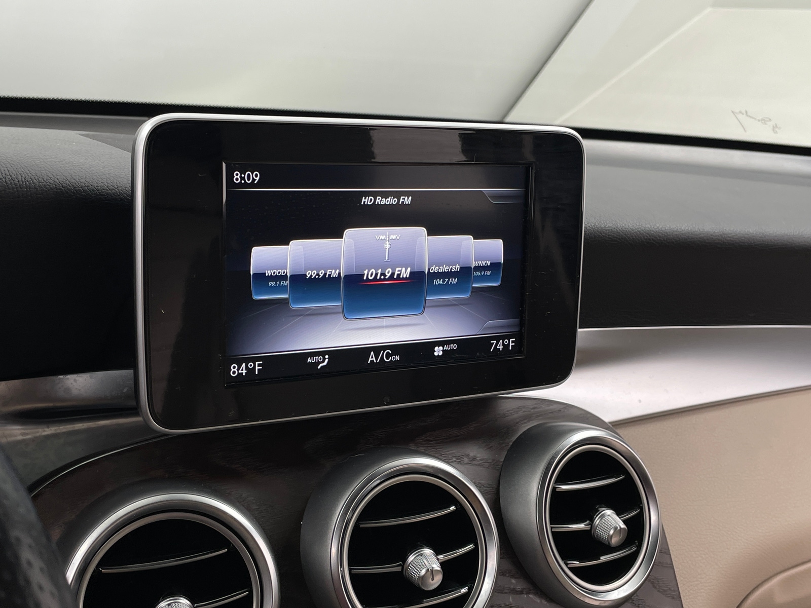 Thumbnail: 2018 Mercedes-Benz GLC - 3