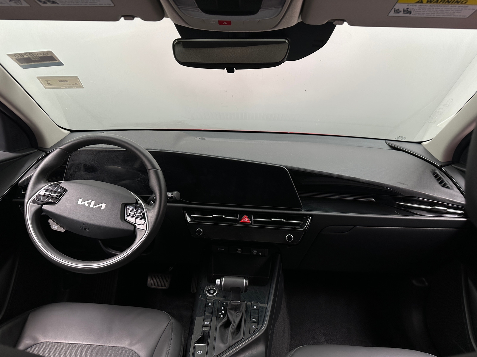 Thumbnail: 2023 Kia Niro - 3