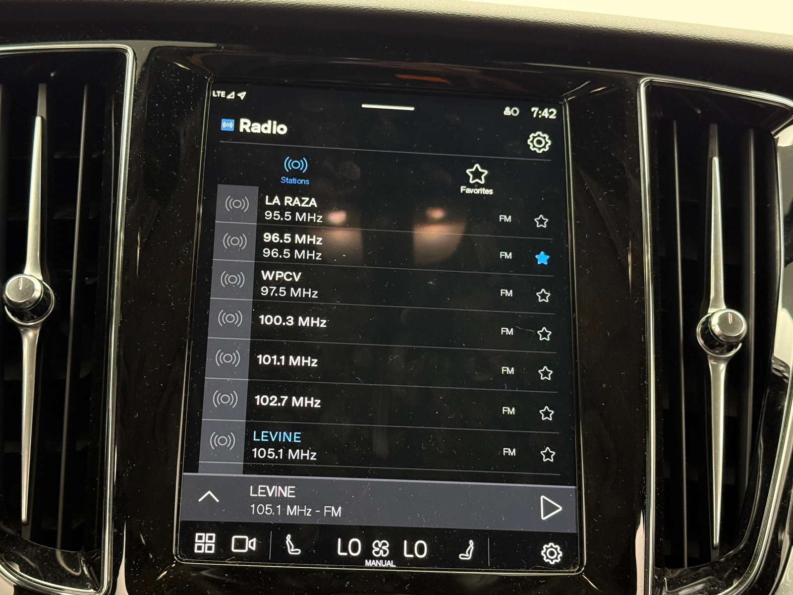 Thumbnail: 2025 Volvo V60 - 3