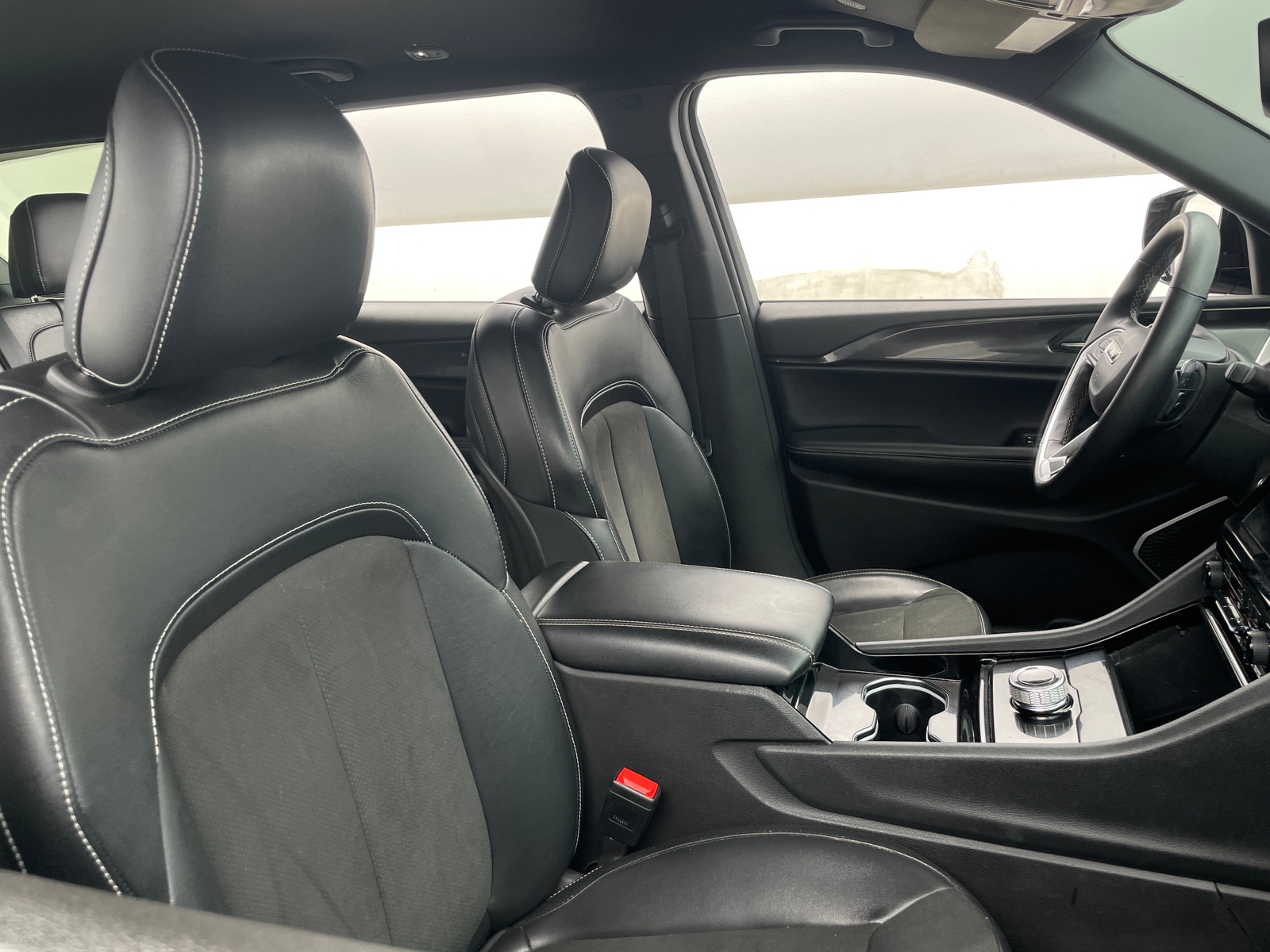 Thumbnail: 2022 Jeep Grand Cherokee L - 2