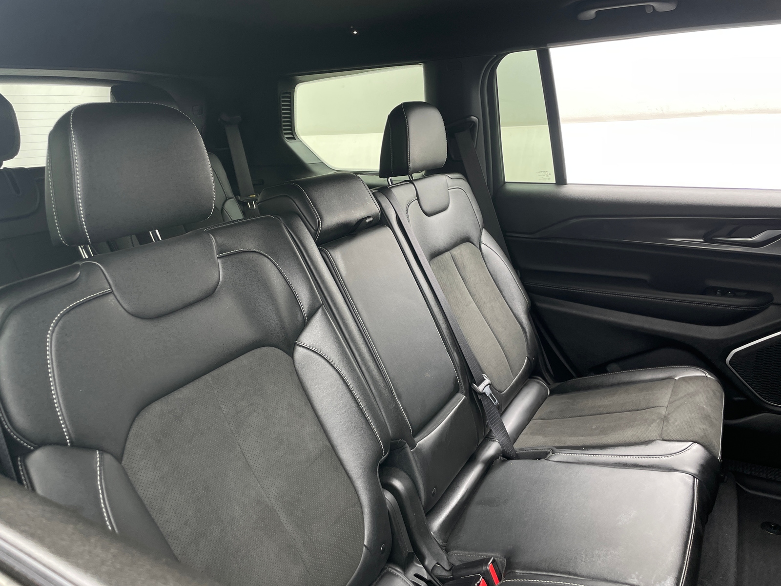 Thumbnail: 2022 Jeep Grand Cherokee L - 6