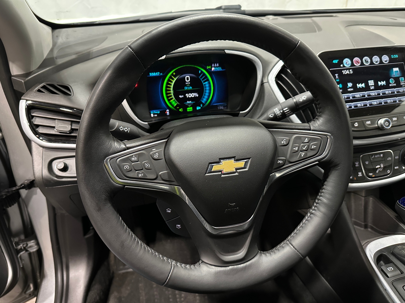Thumbnail: 2016 Chevrolet Volt - 5