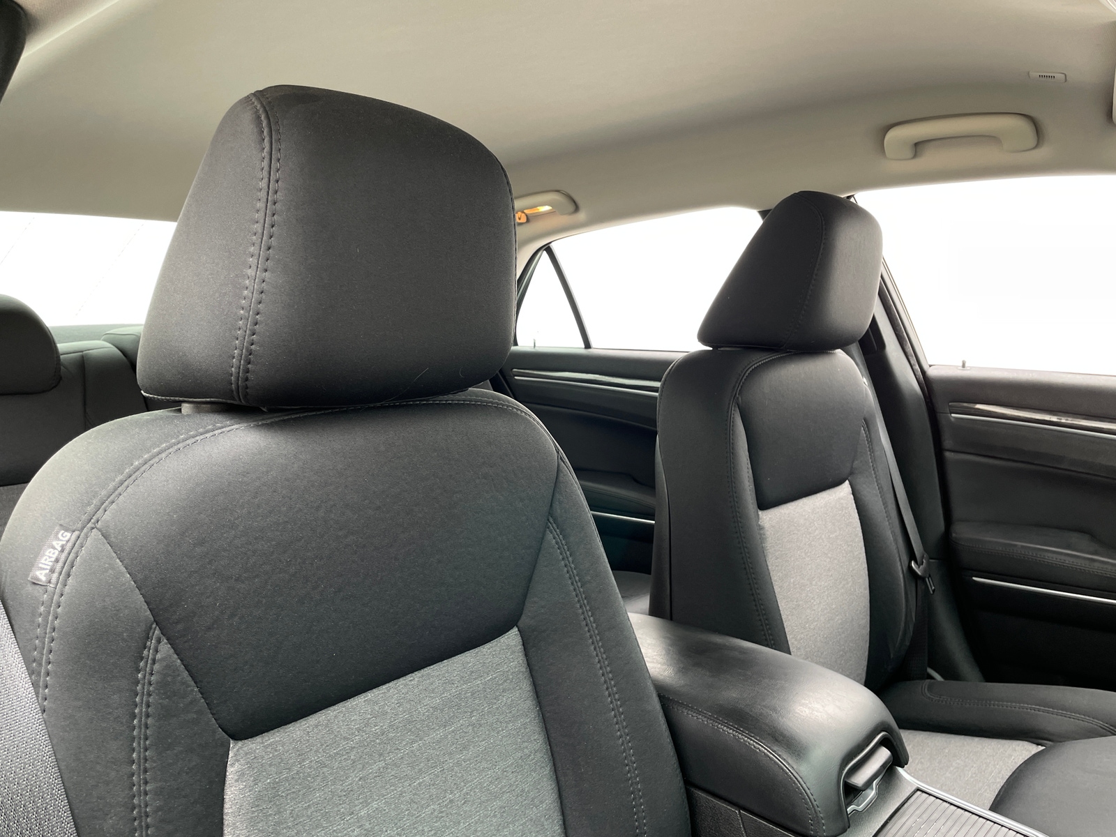 Thumbnail: 2018 Chrysler 300 - 2