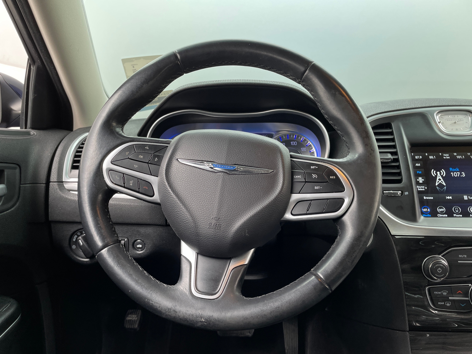 Thumbnail: 2018 Chrysler 300 - 5