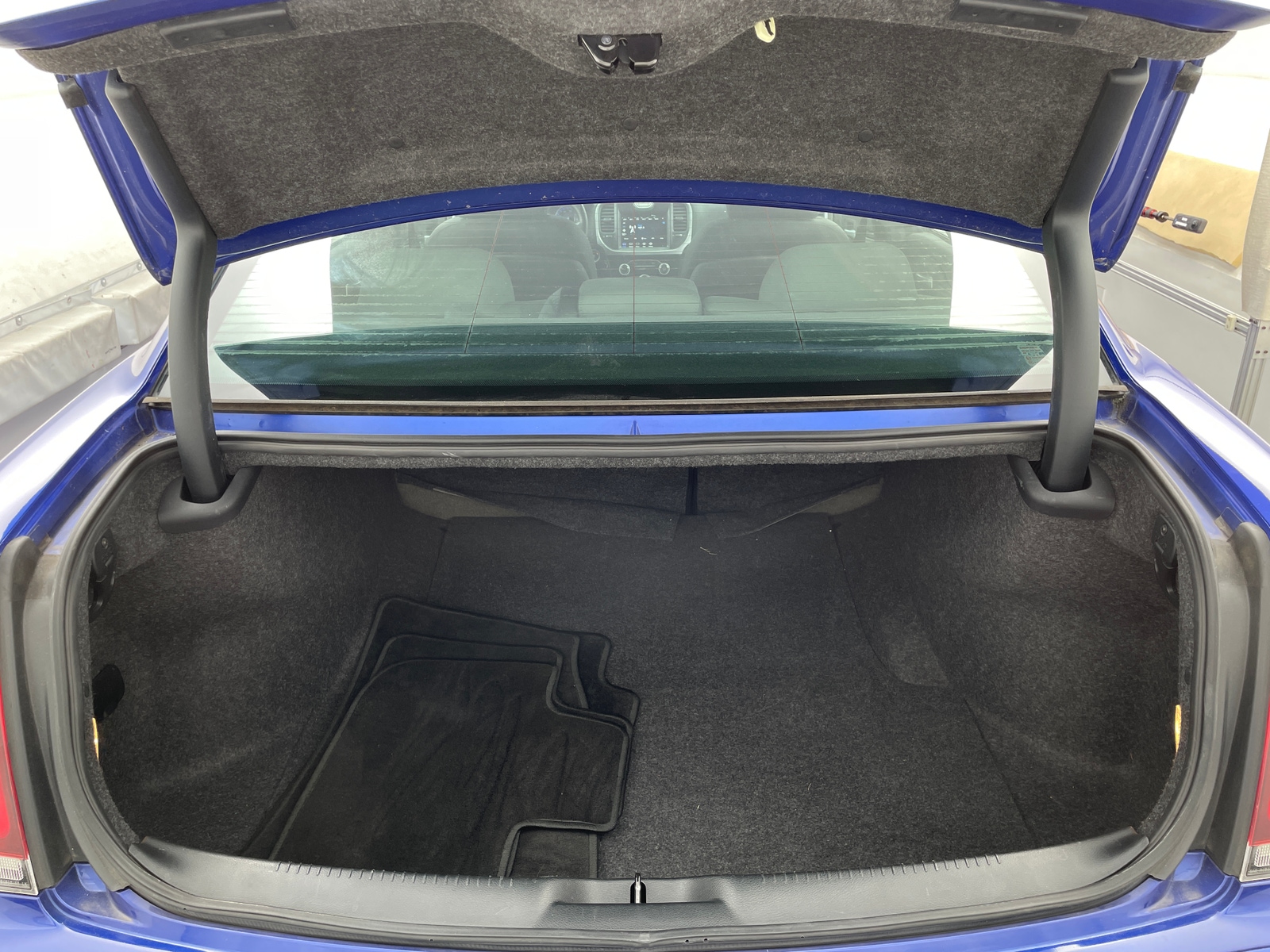 Thumbnail: 2018 Chrysler 300 - 7