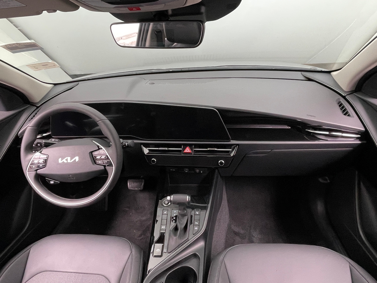 Thumbnail: 2025 Kia Niro - 3