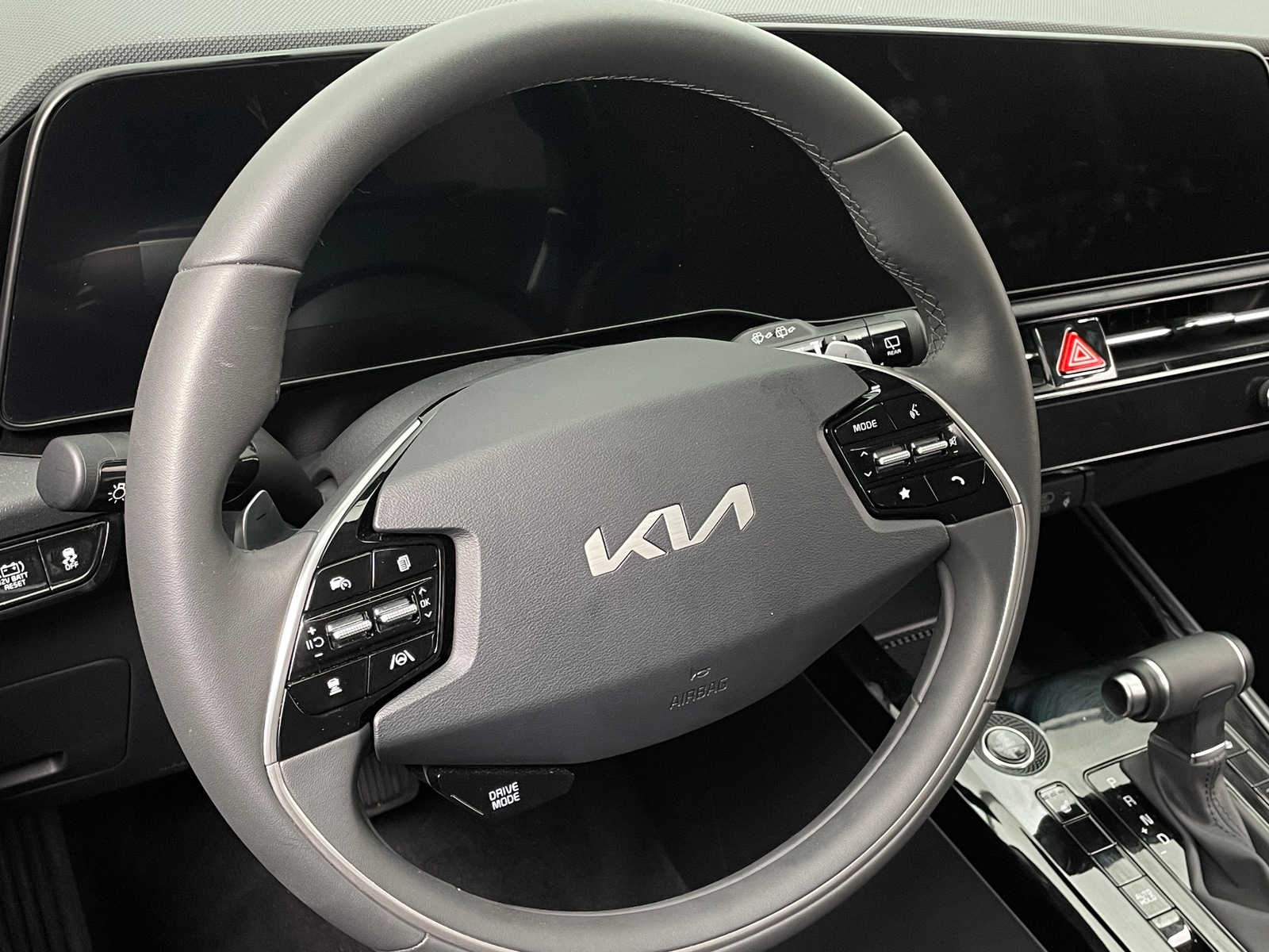 Thumbnail: 2025 Kia Niro - 5