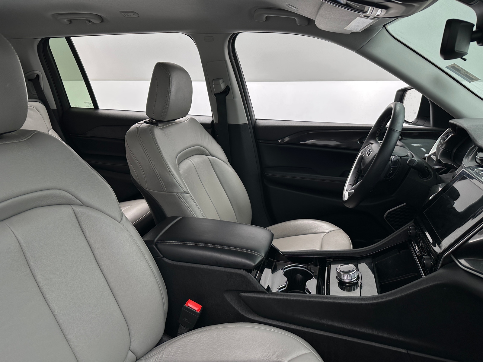 Thumbnail: 2022 Jeep Grand Cherokee L - 2