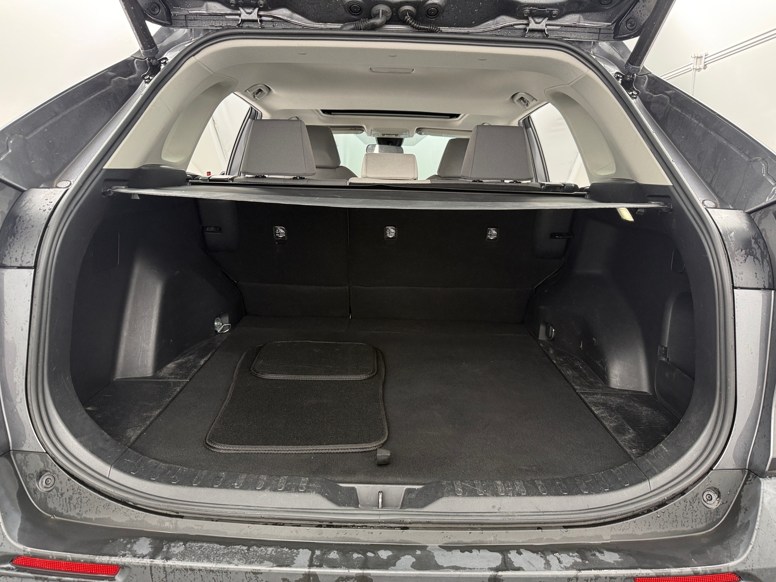 Thumbnail: 2022 Toyota RAV4 - 7