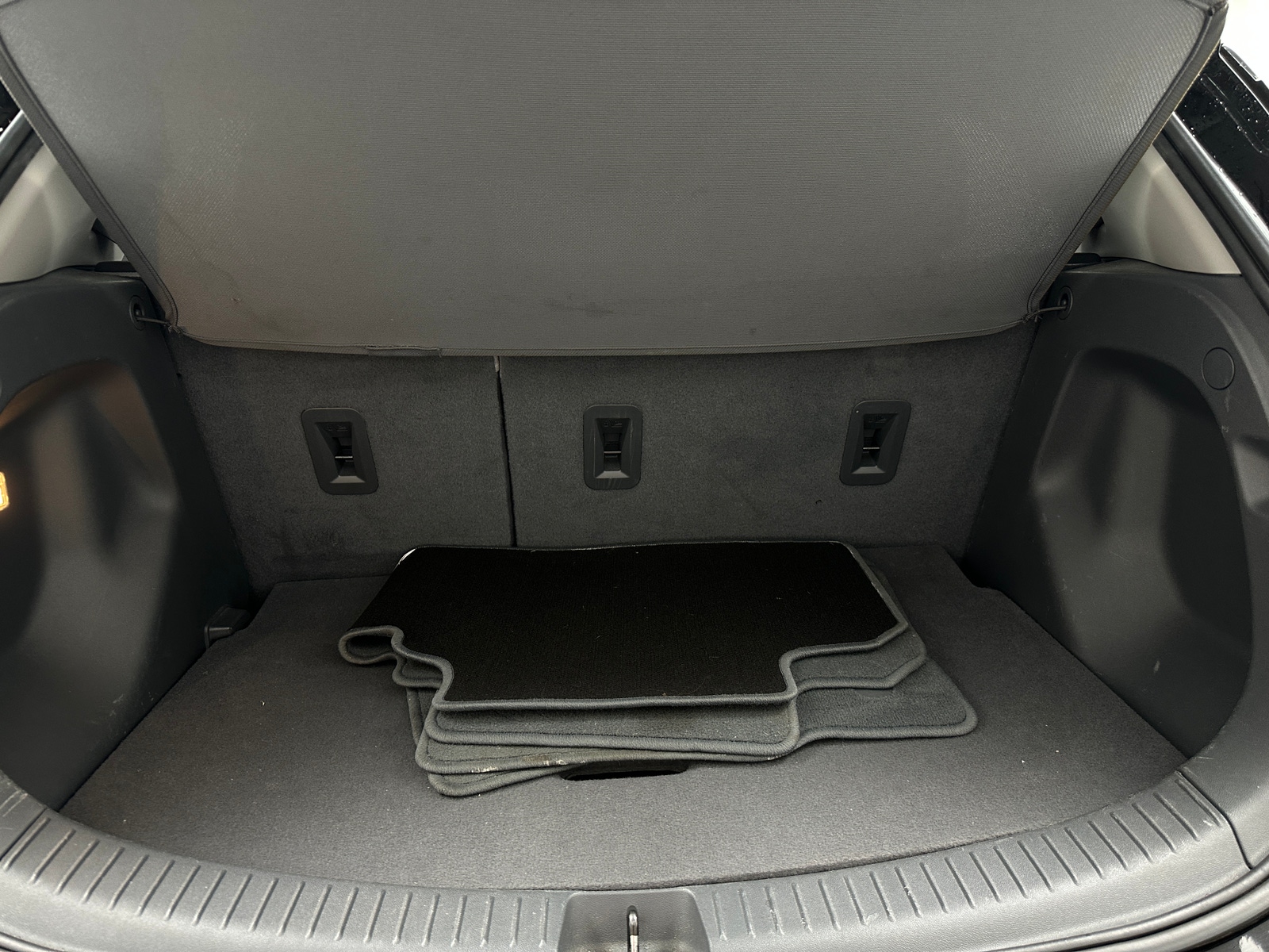 Thumbnail: 2019 Chevrolet Bolt EV - 7