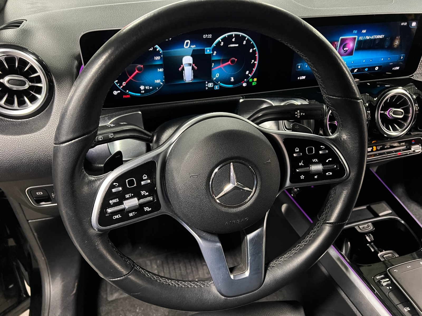 Thumbnail: 2021 Mercedes-Benz GLB - 4