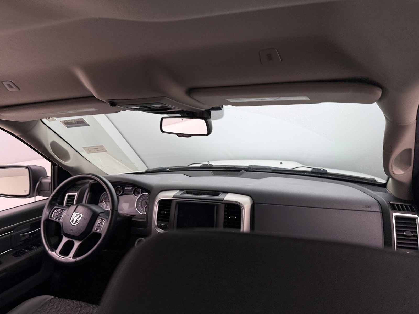 Thumbnail: 2019 RAM 1500 Classic - 3