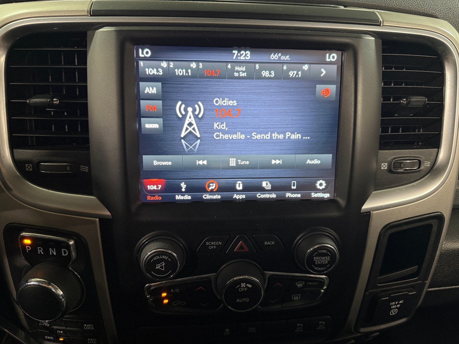 Thumbnail: 2019 RAM 1500 Classic - 4