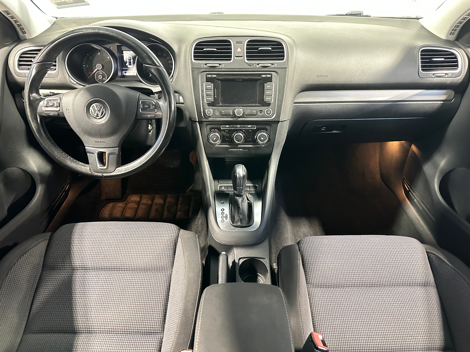 Thumbnail: 2014 Volkswagen Golf - 3