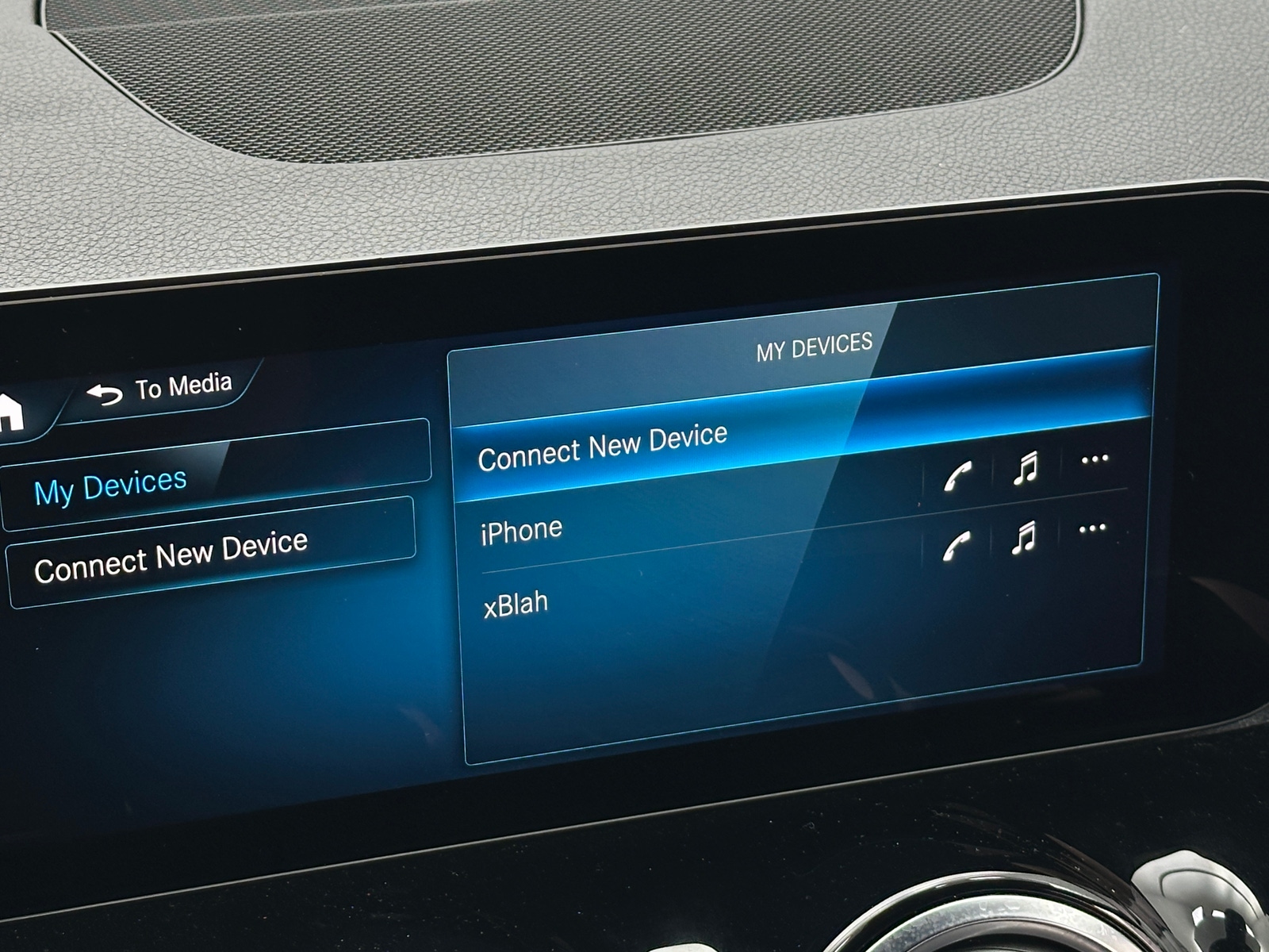 Thumbnail: 2023 Mercedes-Benz EQB - 3