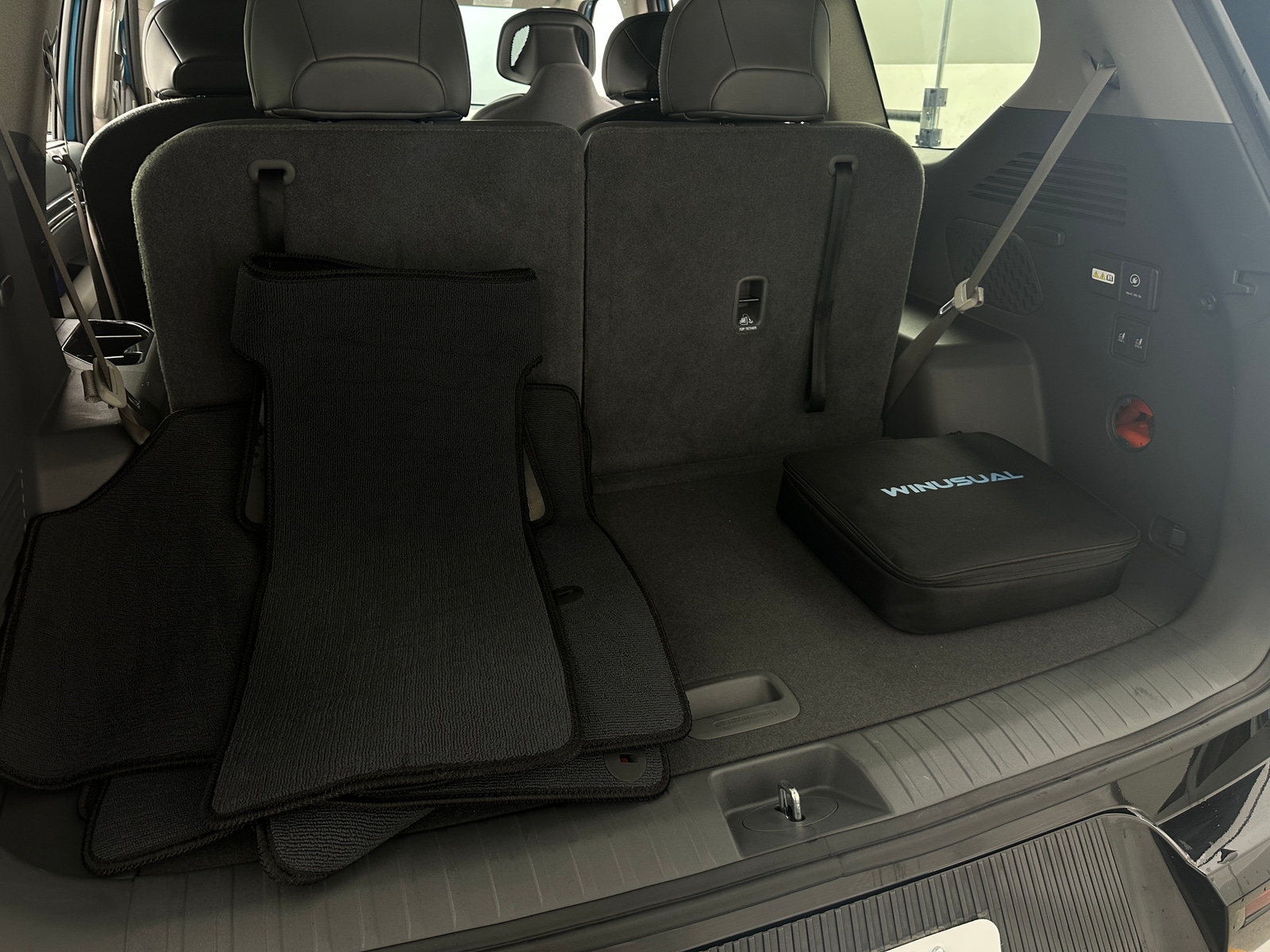 Thumbnail: 2025 Kia EV9 - 6