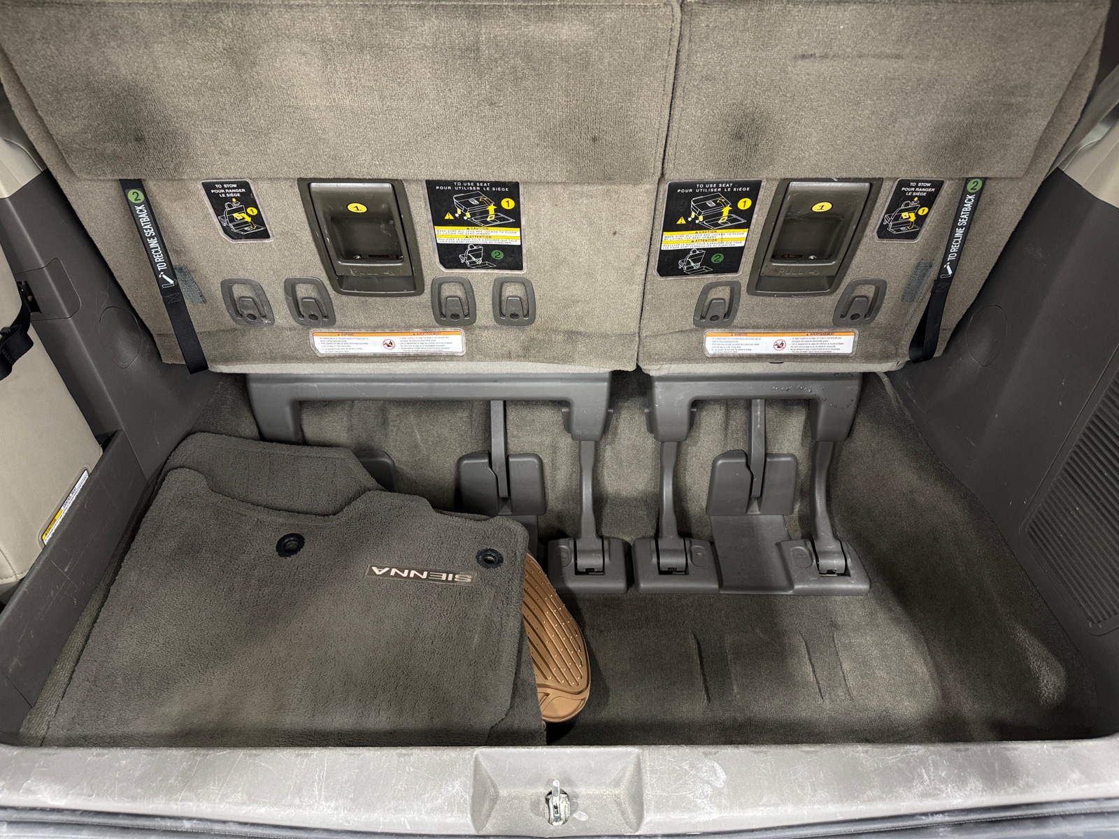 Thumbnail: 2015 Toyota Sienna - 6