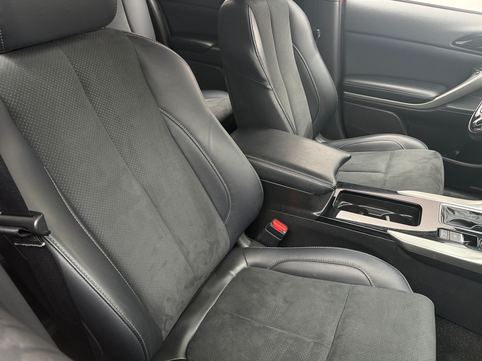 Thumbnail: 2024 Mitsubishi Eclipse Cross - 2