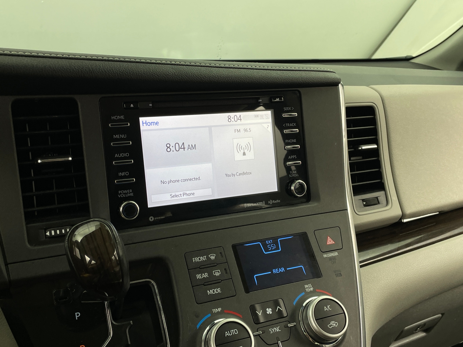 Thumbnail: 2018 Toyota Sienna - 3