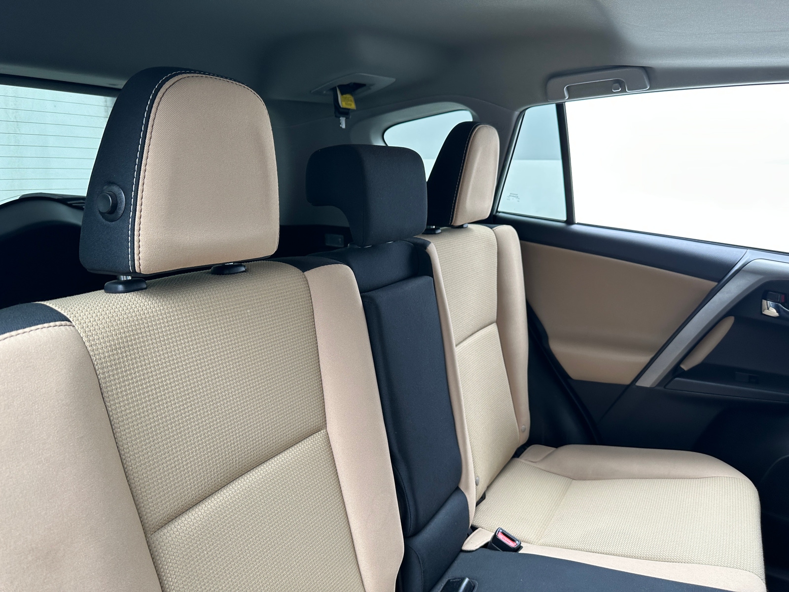 Thumbnail: 2018 Toyota RAV4 - 6