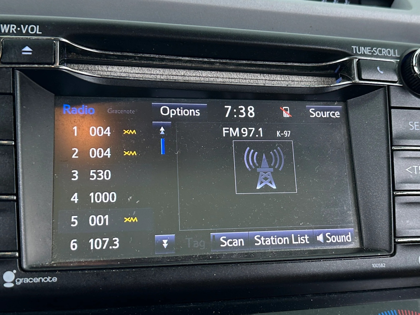 Thumbnail: 2018 Toyota RAV4 - 4