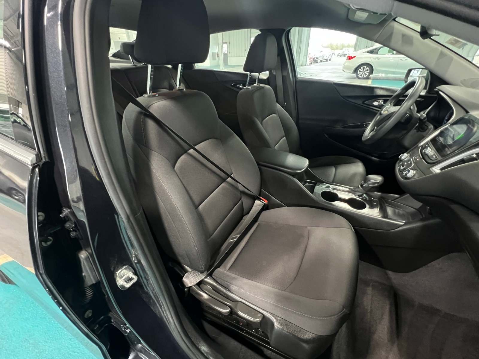 Thumbnail: 2022 Chevrolet Malibu - 2