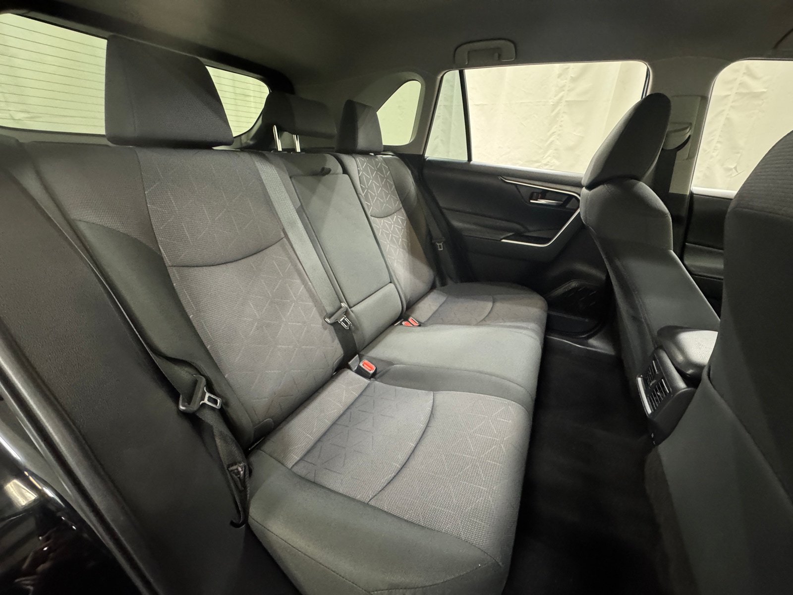 Thumbnail: 2020 Toyota RAV4 - 6